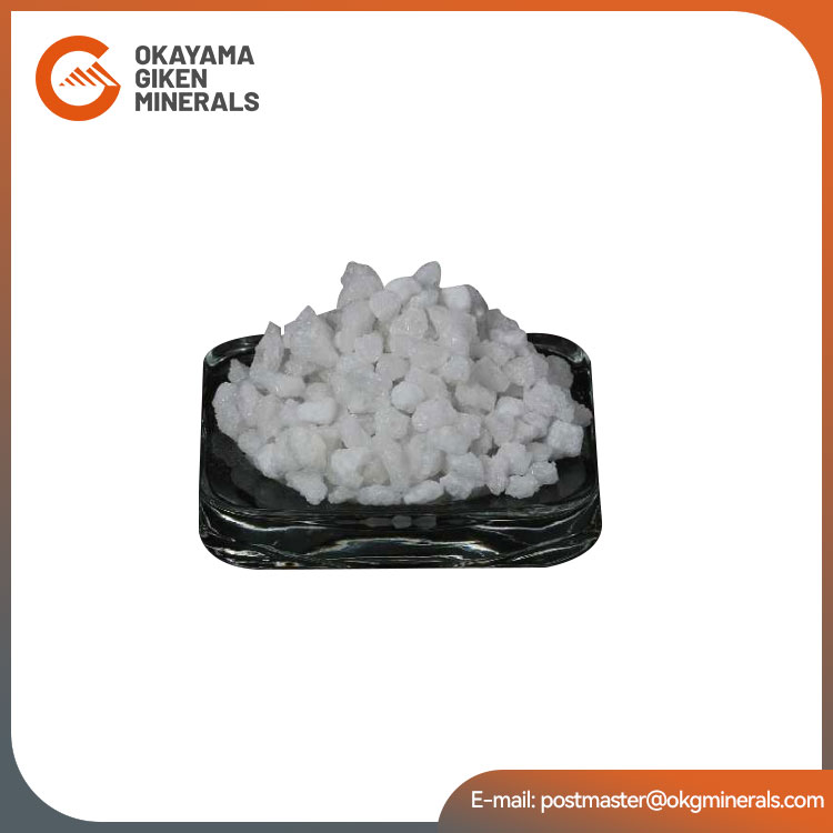 What do F, P, and W stand for in the specifications of brown corundum abrasives?